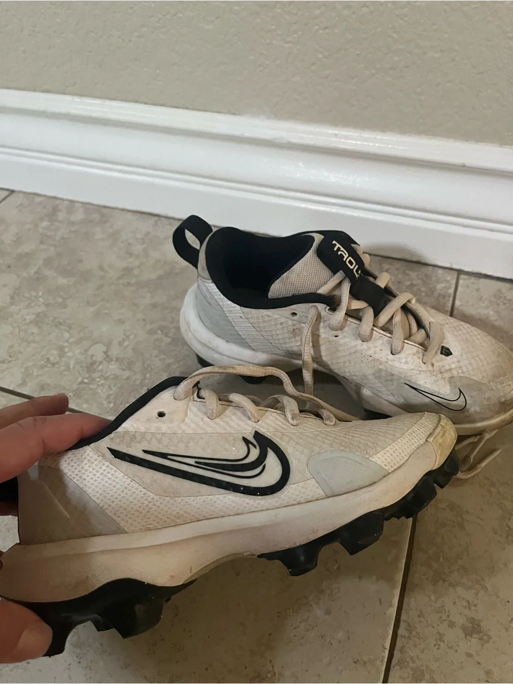Nike Kids White and Black Youth Baseball Cleats